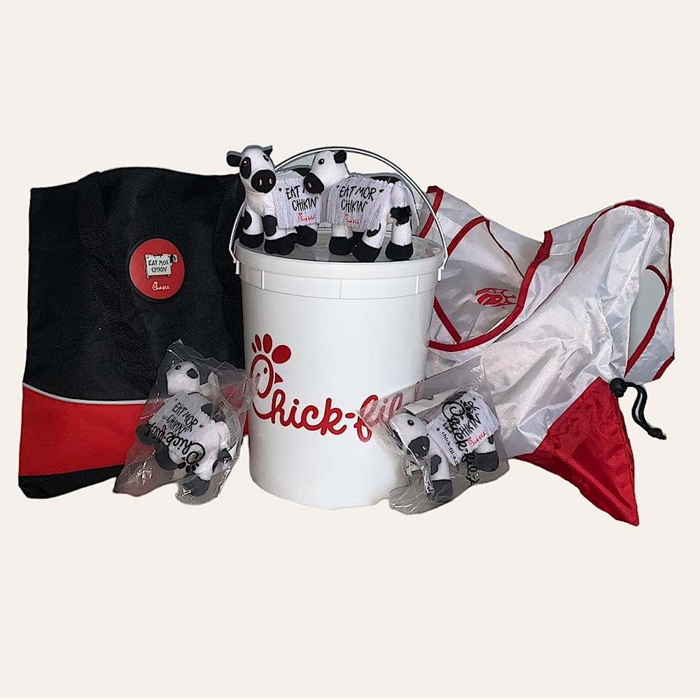 10pc Chik Fil A Gift Bucket